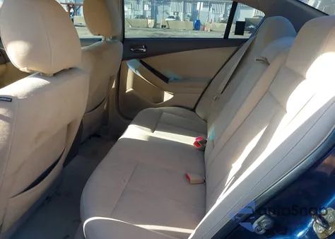 2010 Nissan Altima 2.5 S z USA, uszkodzony, nr VIN 1N4AL2AP4AN409485